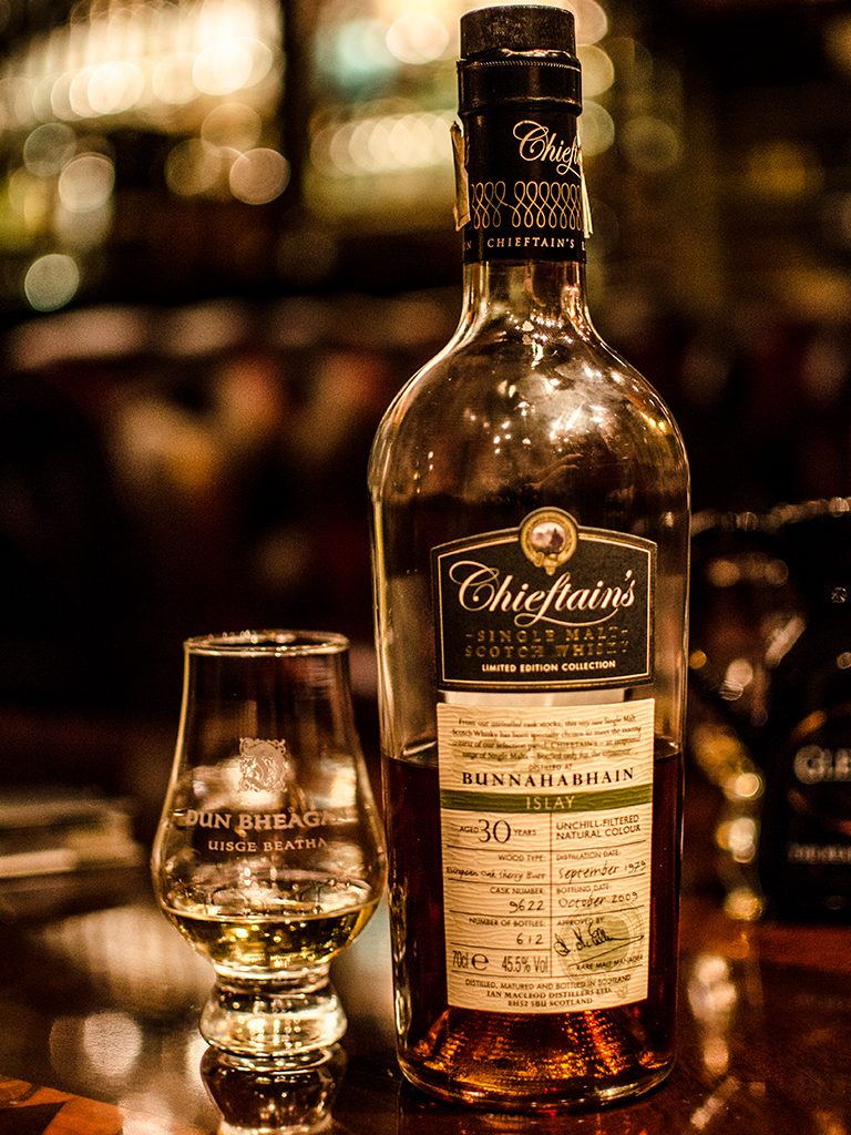30YO Rare Single Malt Scotch Whisky Chieftains